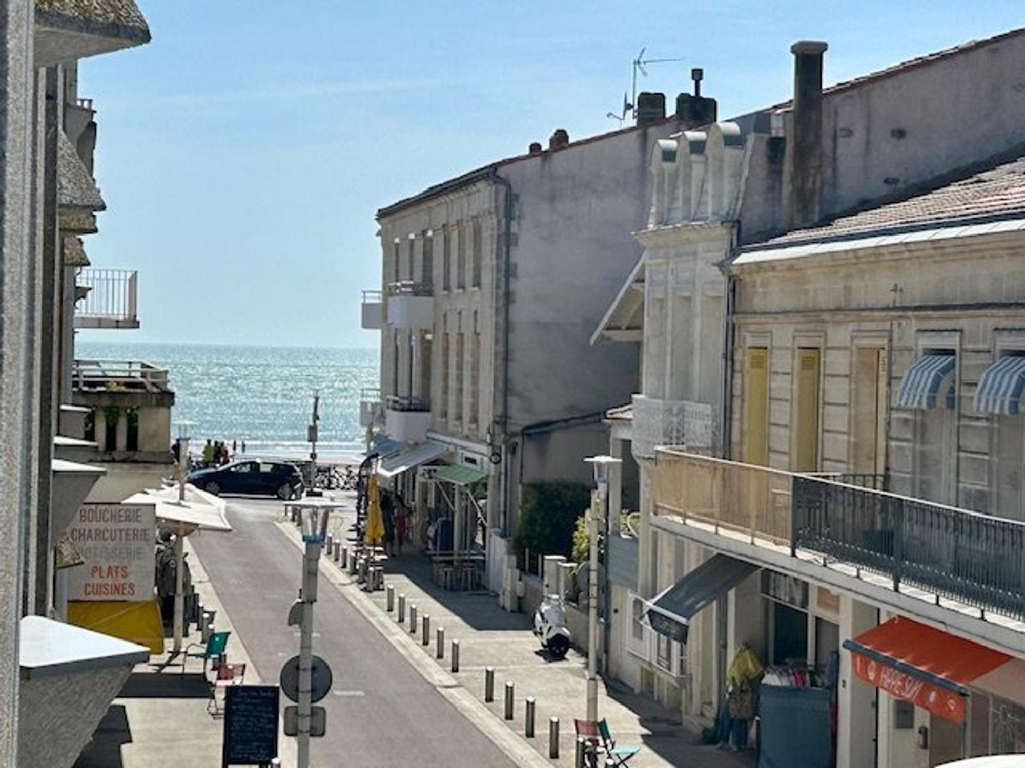 Appartement T2 A Royan, 4 Pers., Proche Plage Et Commerces, Parking, Balcon, Confortable Et Equipe - Fr-1-494-60 Ngoại thất bức ảnh