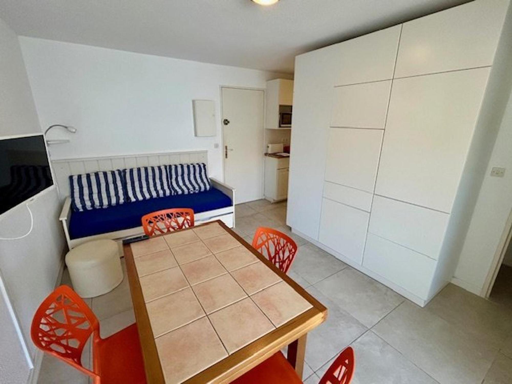 Appartement T2 A Royan, 4 Pers., Proche Plage Et Commerces, Parking, Balcon, Confortable Et Equipe - Fr-1-494-60 Ngoại thất bức ảnh